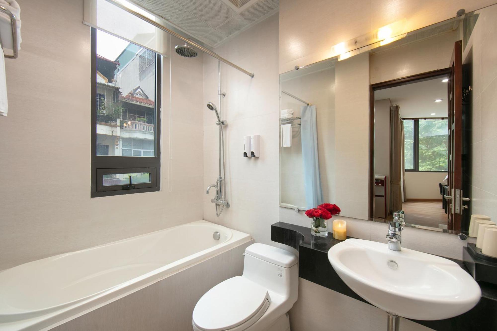 Hb Serviced Apartment - 12 Tran Quy Kien Hanói Exterior foto